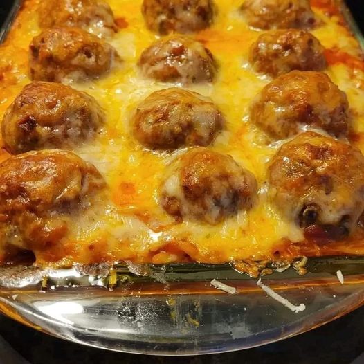 Baked Spaghetti and Meatballs Casserole Recipe Baked Spaghetti and Meatballs Casserole Recipe