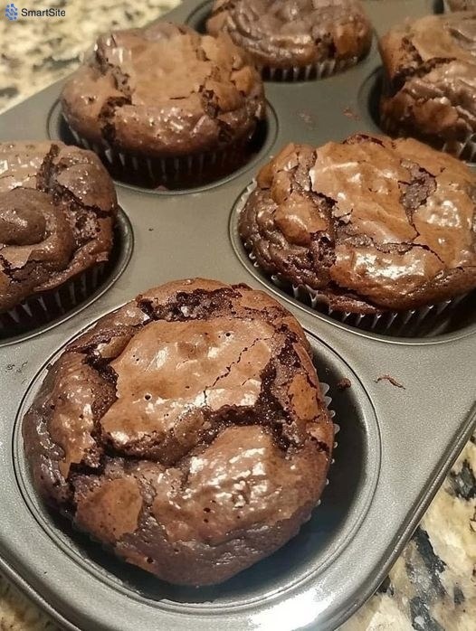 Crunchy-Chewy Cupcake Brownies Crunchy-Chewy Cupcake Brownies