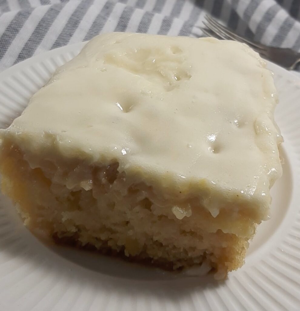 Moist Pineapple Cake Moist Pineapple Cake